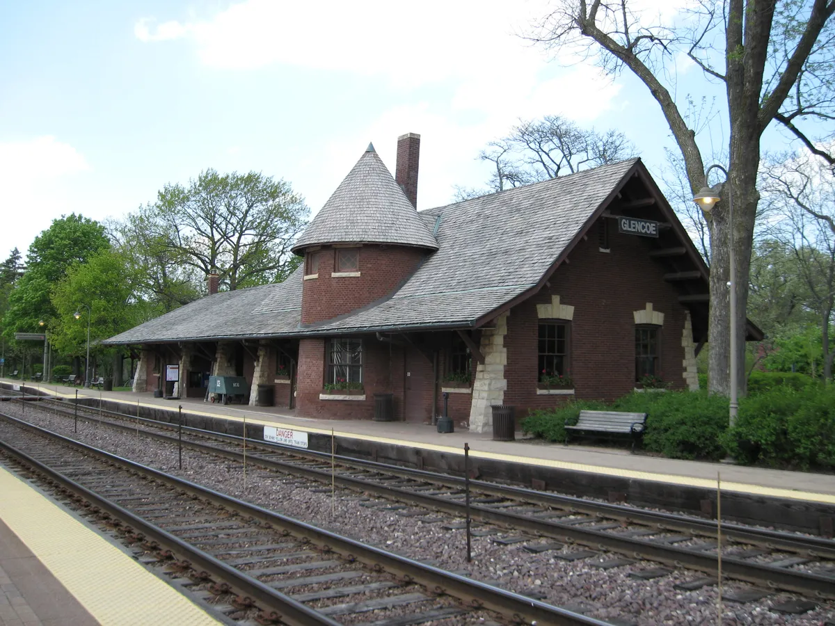 Glencoe Metra station, photographed in May 2011.